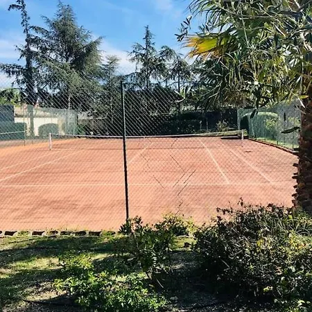Apartment Secured Parc Velusine With Private Parking, Terrace, Pools And Tennis Courts.